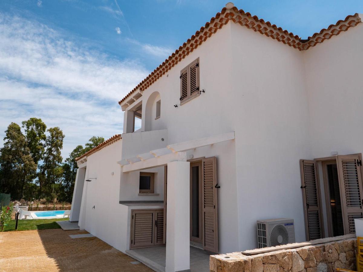 Villetta Con Piscina Budoni Affitti Spiaggia 700 Mt מראה חיצוני תמונה