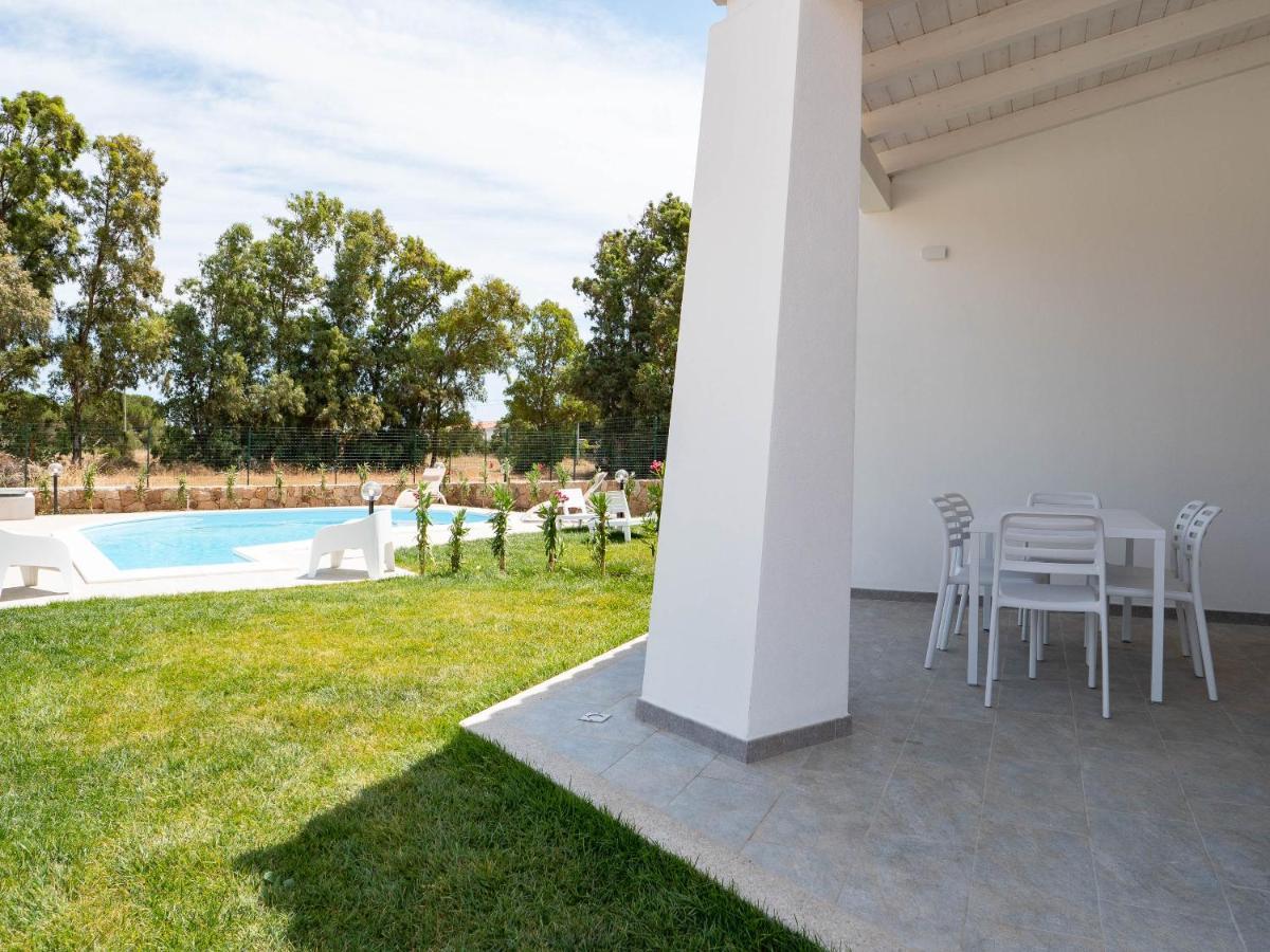 Villetta Con Piscina Budoni Affitti Spiaggia 700 Mt מראה חיצוני תמונה