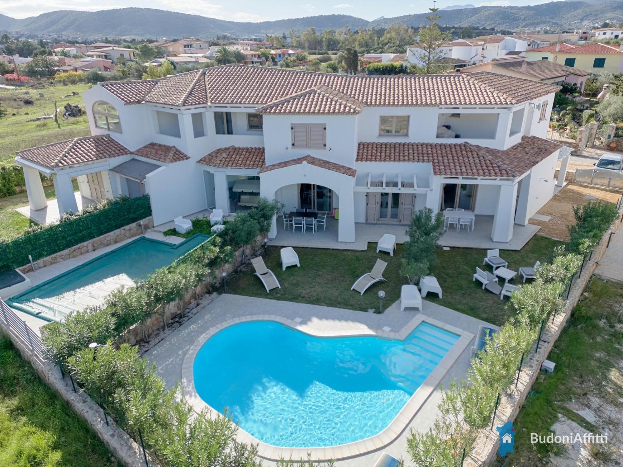 Villetta Con Piscina Budoni Affitti Spiaggia 700 Mt מראה חיצוני תמונה