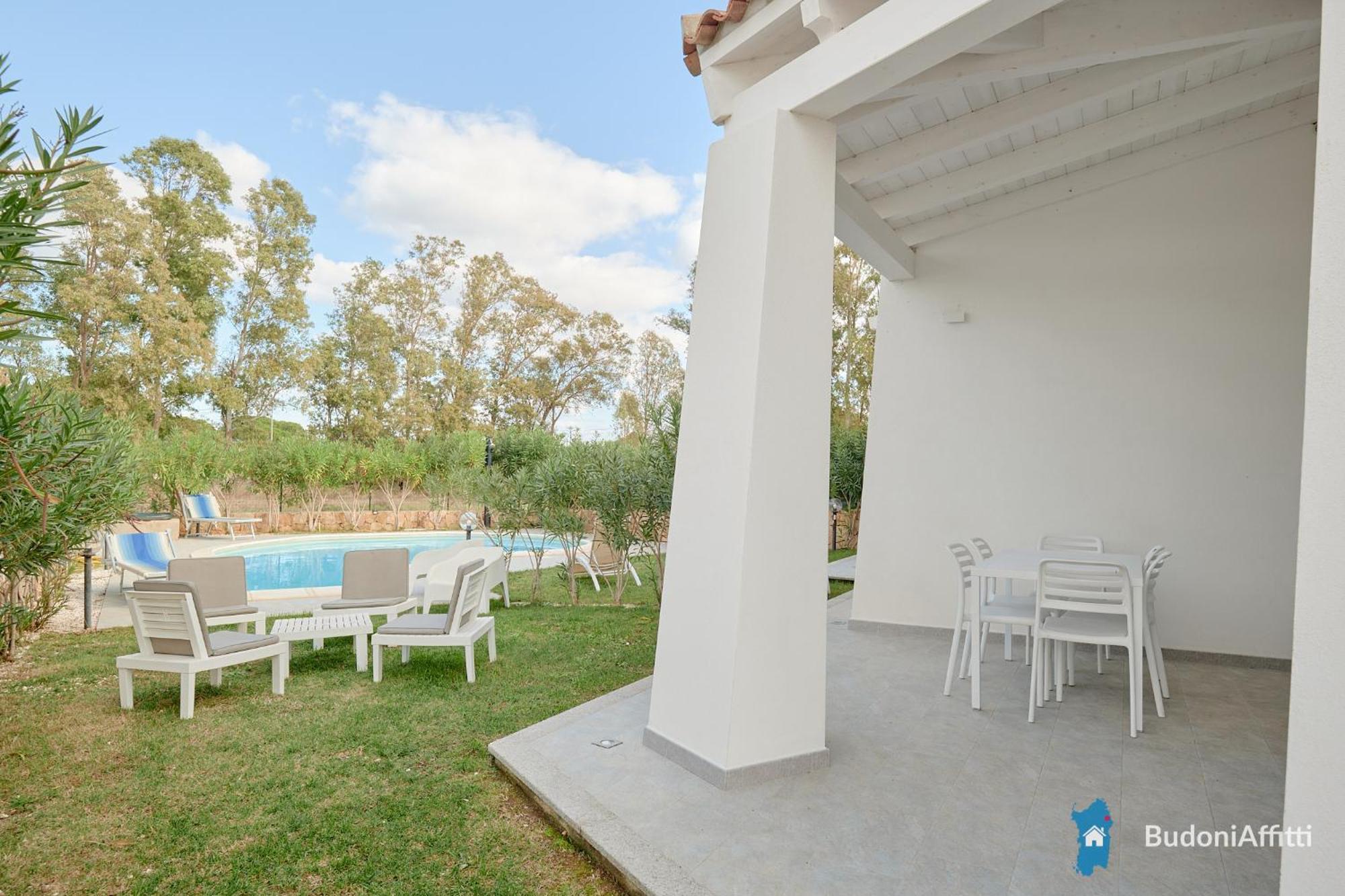 Villetta Con Piscina Budoni Affitti Spiaggia 700 Mt מראה חיצוני תמונה
